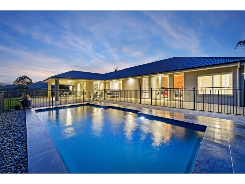 21 Manuka Parkway, King Creek NSW 2446