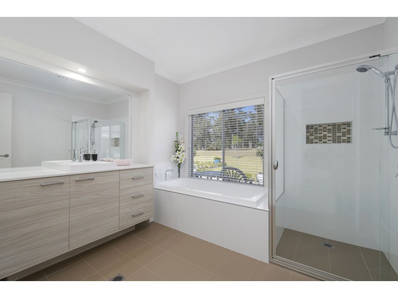 21 Manuka Parkway, King Creek NSW 2446