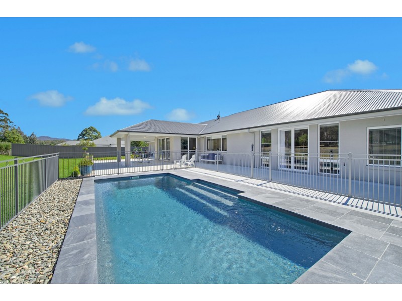 21 Manuka Parkway, King Creek NSW 2446