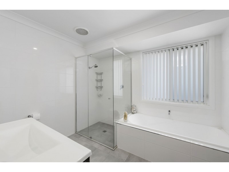 12 Carmac Avenue, Thrumster NSW 2444