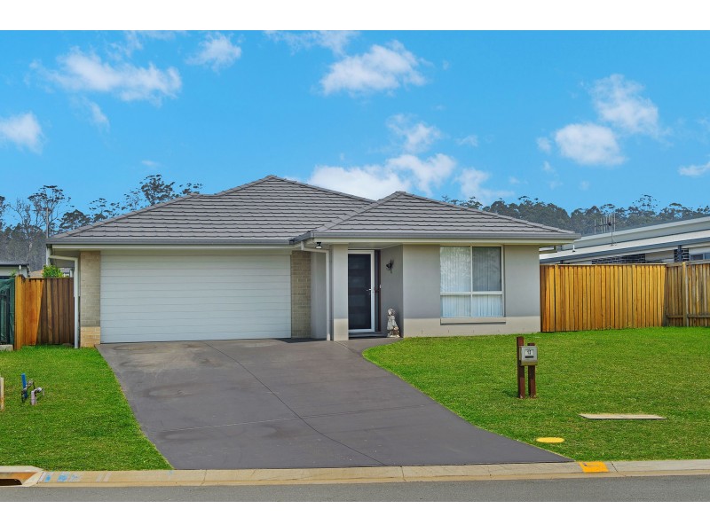 12 Carmac Avenue, Thrumster NSW 2444
