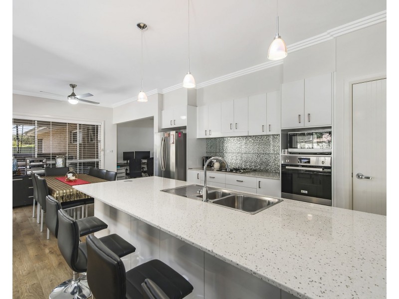 25 Lakeside Way, Lake Cathie NSW 2445