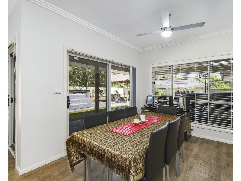 25 Lakeside Way, Lake Cathie NSW 2445