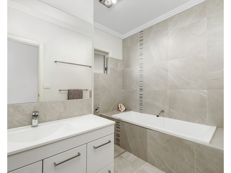 25 Lakeside Way, Lake Cathie NSW 2445