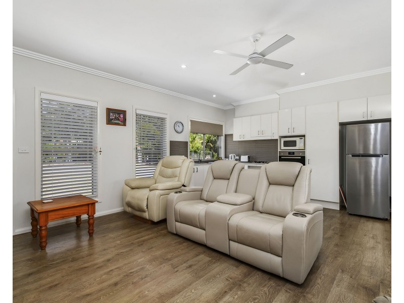 25 Lakeside Way, Lake Cathie NSW 2445