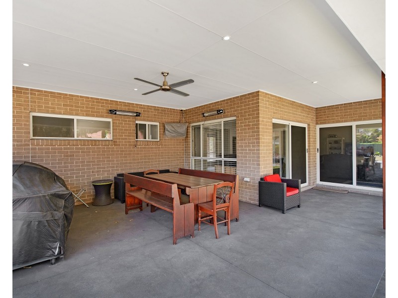 25 Lakeside Way, Lake Cathie NSW 2445