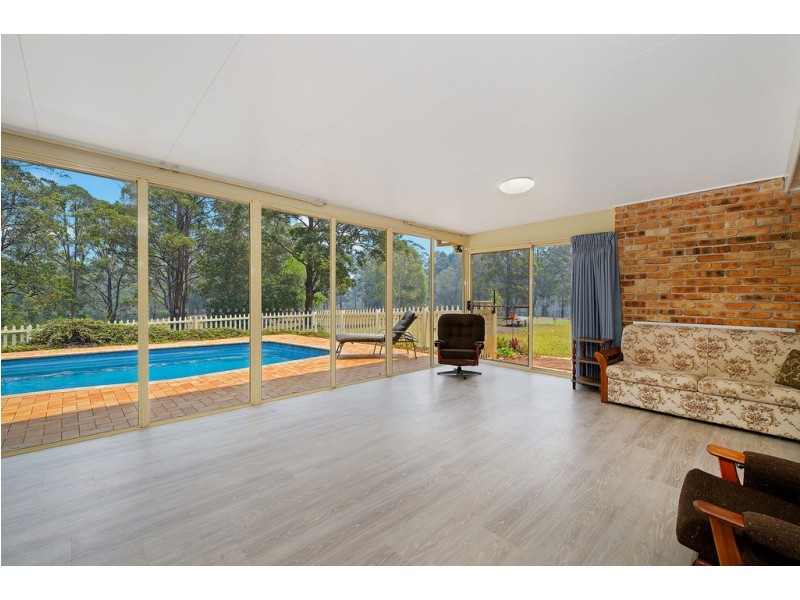 252 Long Point Drive, Lake Cathie NSW 2445