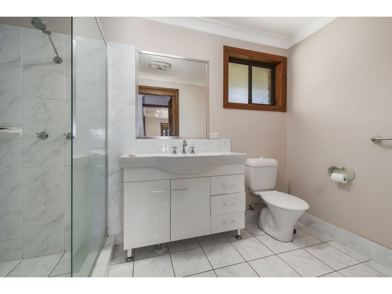 252 Long Point Drive, Lake Cathie NSW 2445