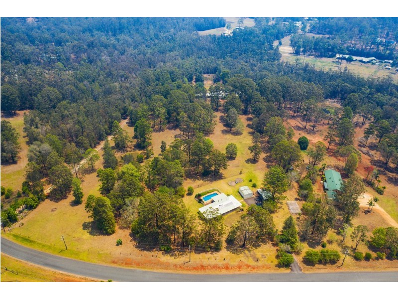 252 Long Point Drive, Lake Cathie NSW 2445