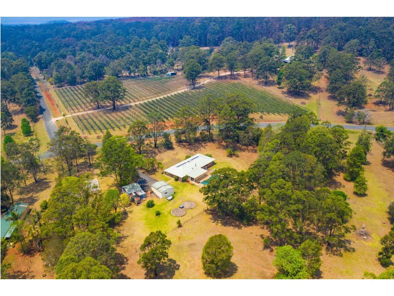 252 Long Point Drive, Lake Cathie NSW 2445