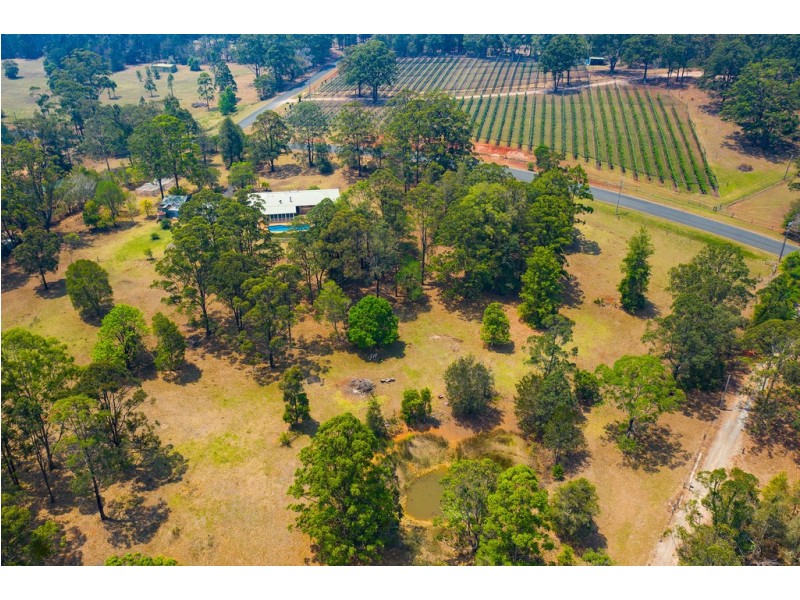 252 Long Point Drive, Lake Cathie NSW 2445