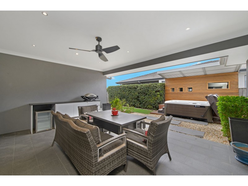 84 Capital Drive, Thrumster NSW 2444