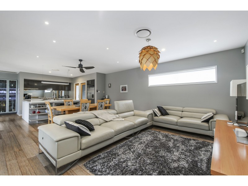 84 Capital Drive, Thrumster NSW 2444