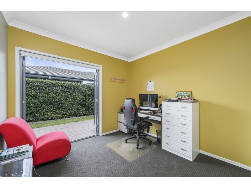 84 Capital Drive, Thrumster NSW 2444