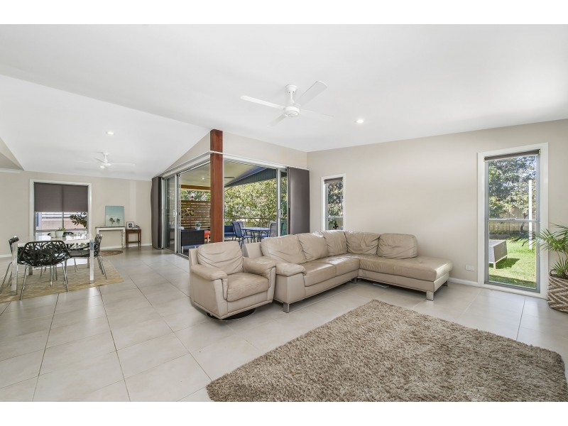 6 Lyrebird Place, Port Macquarie NSW 2444