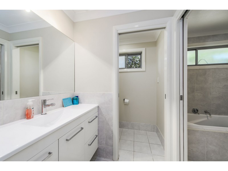 6 Lyrebird Place, Port Macquarie NSW 2444