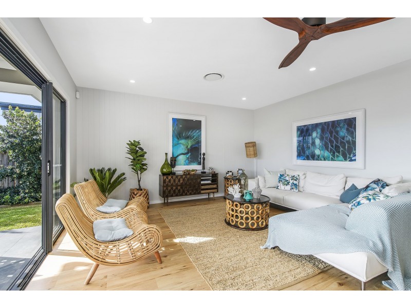 29 Sovereign Drive, Thrumster NSW 2444