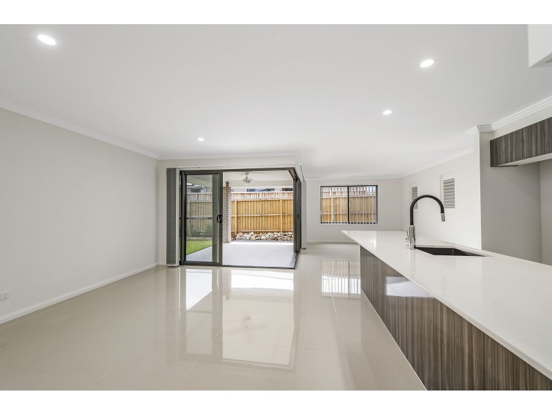 18 Pountney Avenue, Thrumster NSW 2444