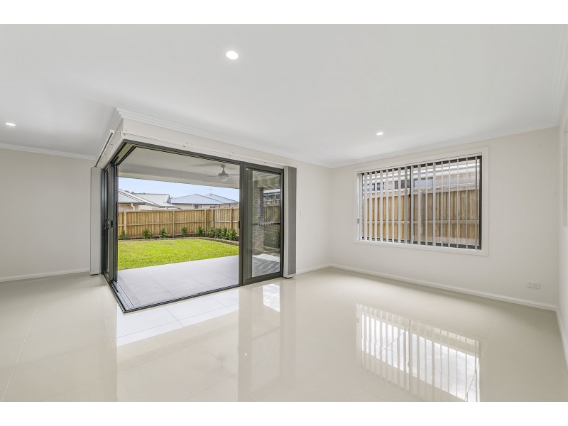 18 Pountney Avenue, Thrumster NSW 2444