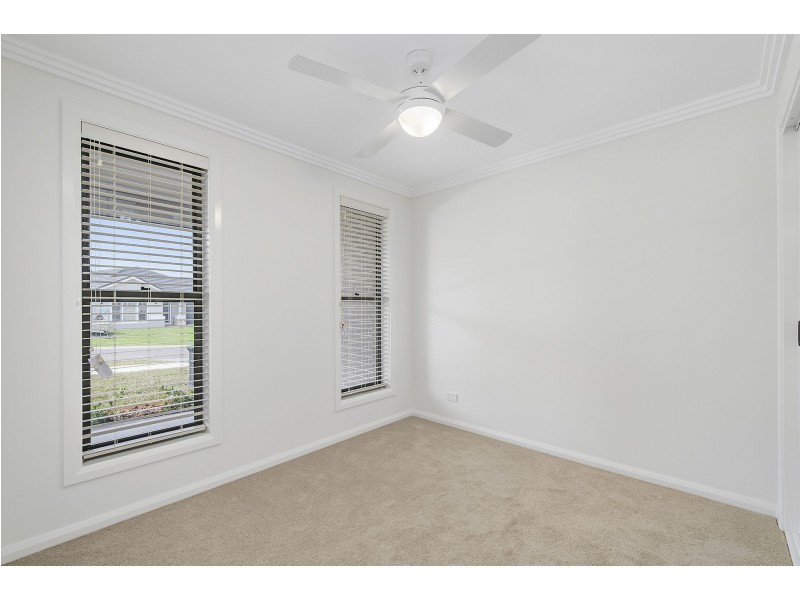 18 Pountney Avenue, Thrumster NSW 2444