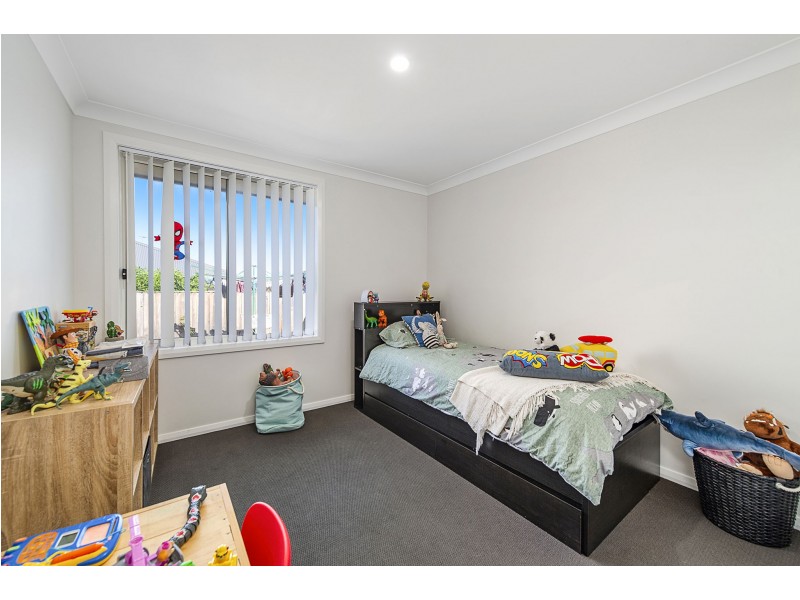 17 Allport Avenue, Thrumster NSW 2444