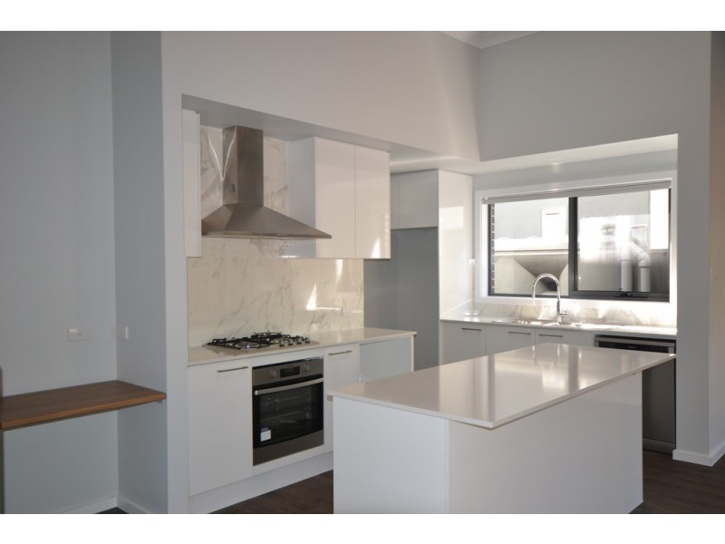 38B BLACK CAVIAR PARADE, Port Macquarie NSW 2444