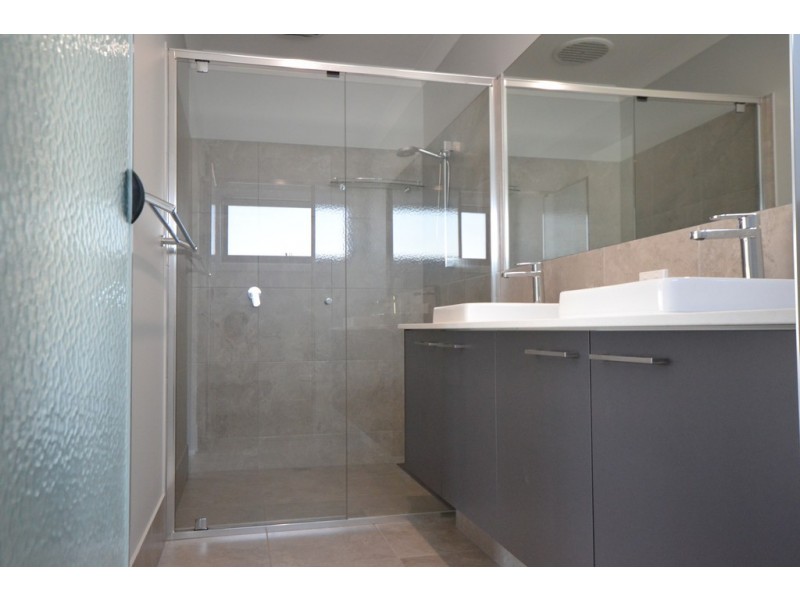 38B BLACK CAVIAR PARADE, Port Macquarie NSW 2444