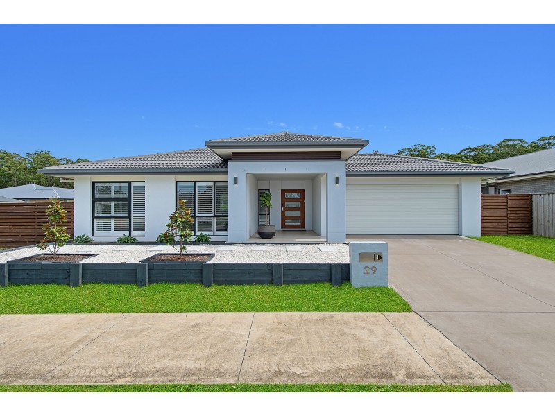 29 Diploma Drive, Thrumster NSW 2444