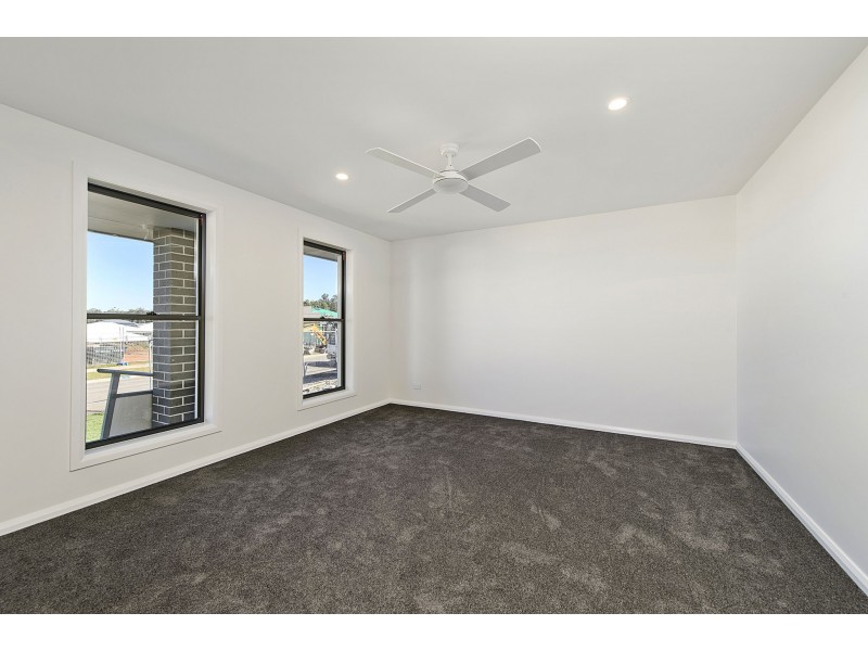 9 Scott Street, Thrumster NSW 2444