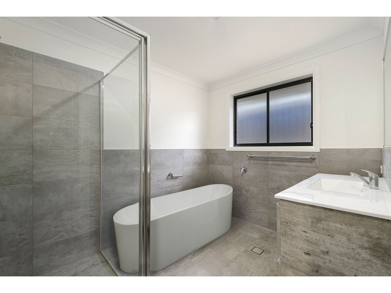 9 Scott Street, Thrumster NSW 2444