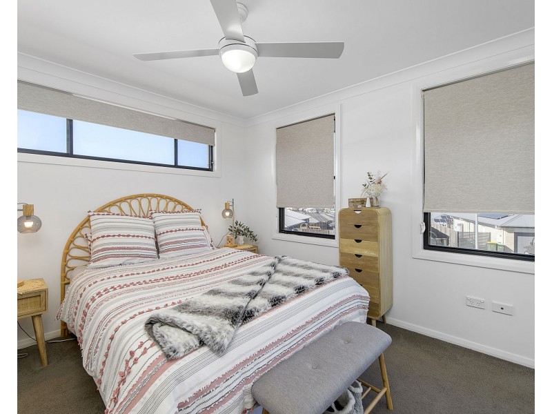 12a and 12b Meehan Street, Thrumster NSW 2444