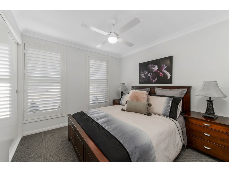 12 Seminar Street, Thrumster NSW 2444