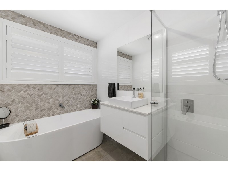 12 Seminar Street, Thrumster NSW 2444