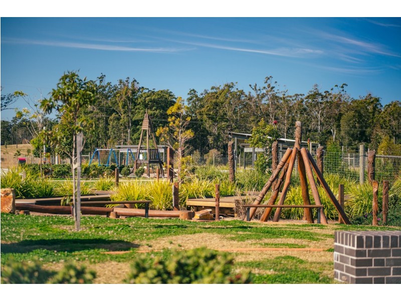 14 Lycett Street, Thrumster NSW 2444