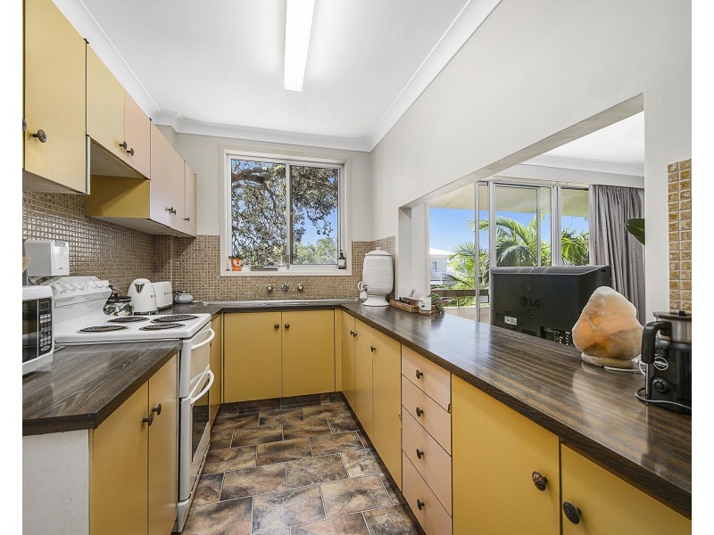 2/14 Arncliffe Avenue, Port Macquarie NSW 2444