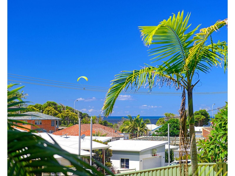 2/14 Arncliffe Avenue, Port Macquarie NSW 2444