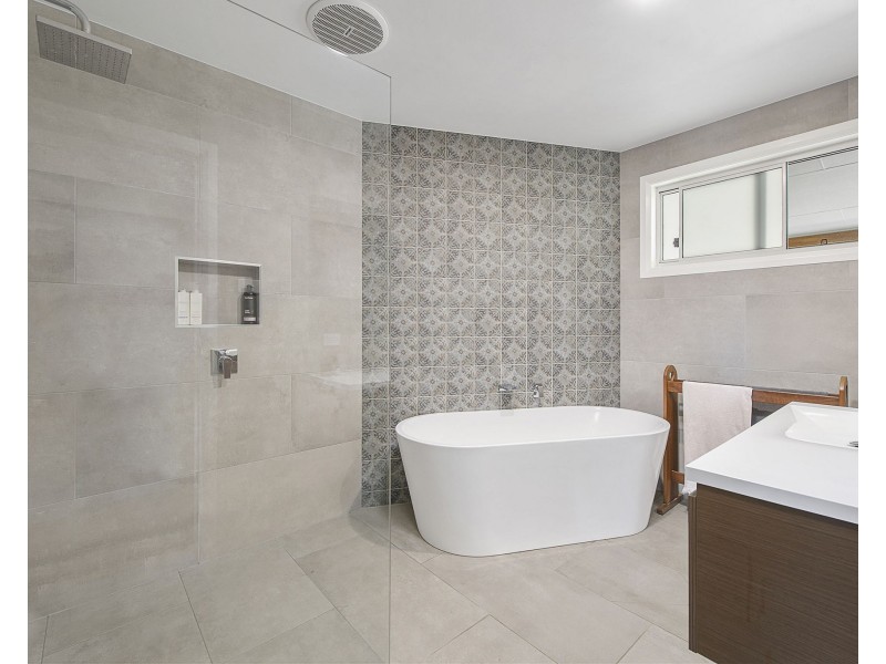 31 Cathie Circuit, Lake Cathie NSW 2445