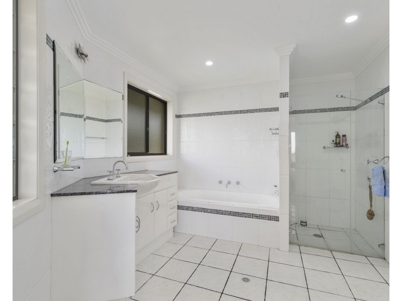 2 Granton Ridge, Port Macquarie NSW 2444