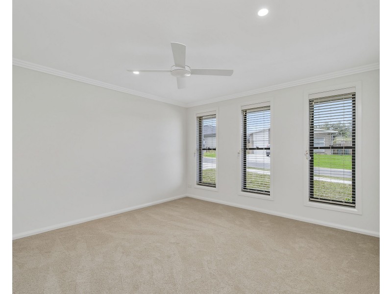 18 Pountney Avenue, Thrumster NSW 2444