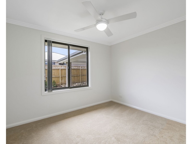 18 Pountney Avenue, Thrumster NSW 2444