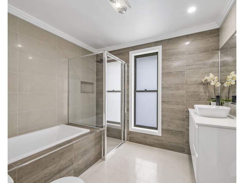 18 Pountney Avenue, Thrumster NSW 2444