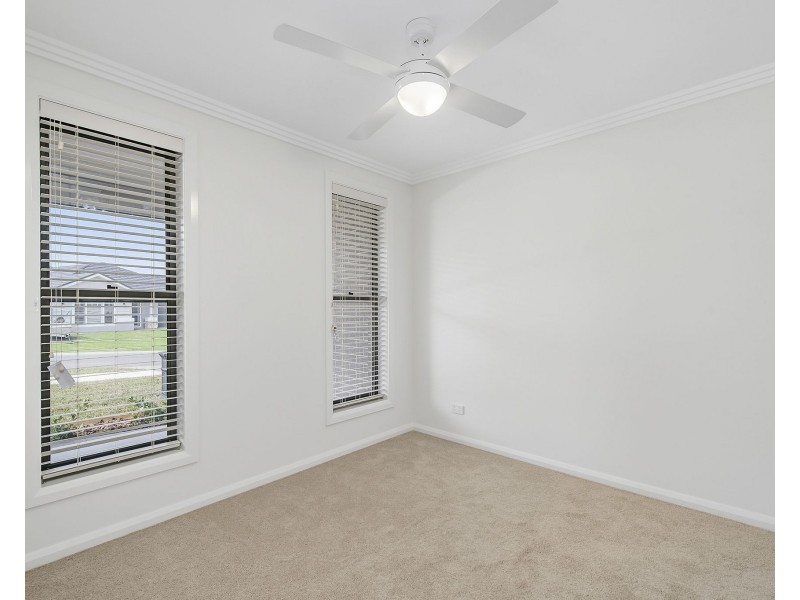 18 Pountney Avenue, Thrumster NSW 2444