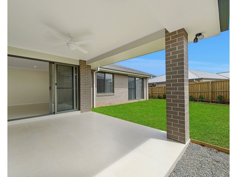 18 Pountney Avenue, Thrumster NSW 2444