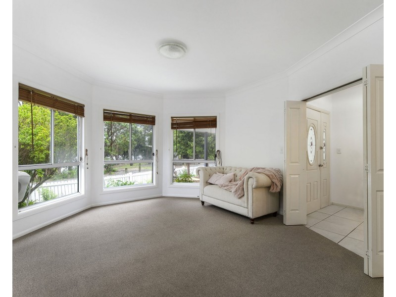 6 Aqua Crescent, Lake Cathie NSW 2445