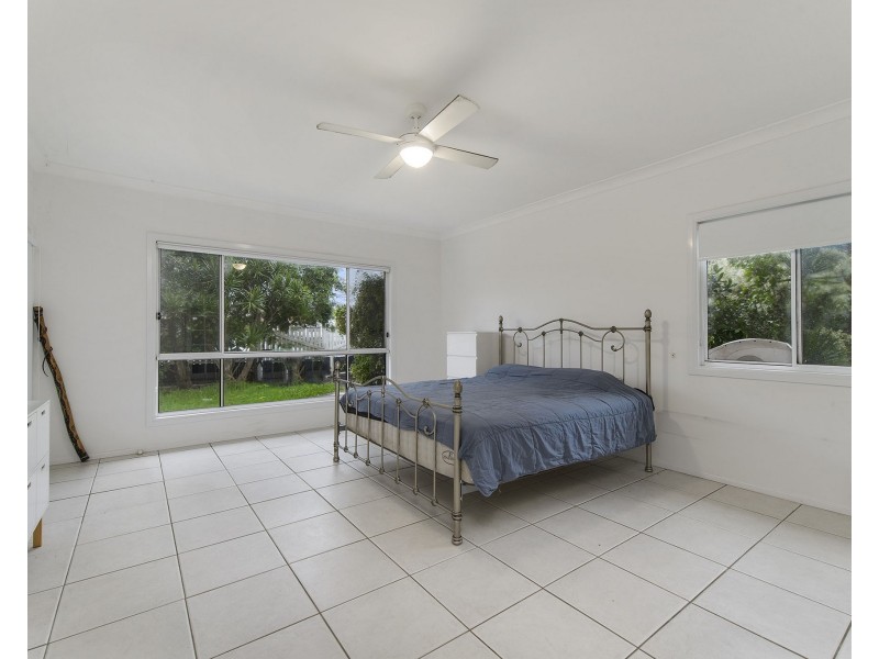 6 Aqua Crescent, Lake Cathie NSW 2445