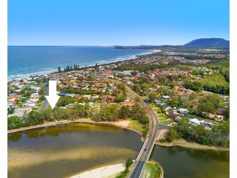 6 Aqua Crescent, Lake Cathie NSW 2445