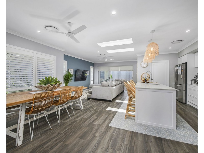 17 Pountney Avenue, Thrumster NSW 2444