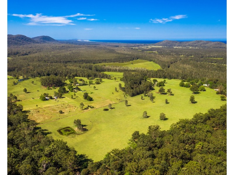 811 Beranghi Road, Crescent Head NSW 2440