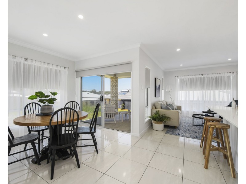 16 Scott Street, Thrumster NSW 2444