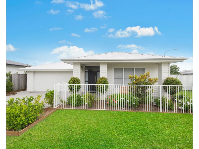 33 Sovereign Drive, Thrumster NSW 2444